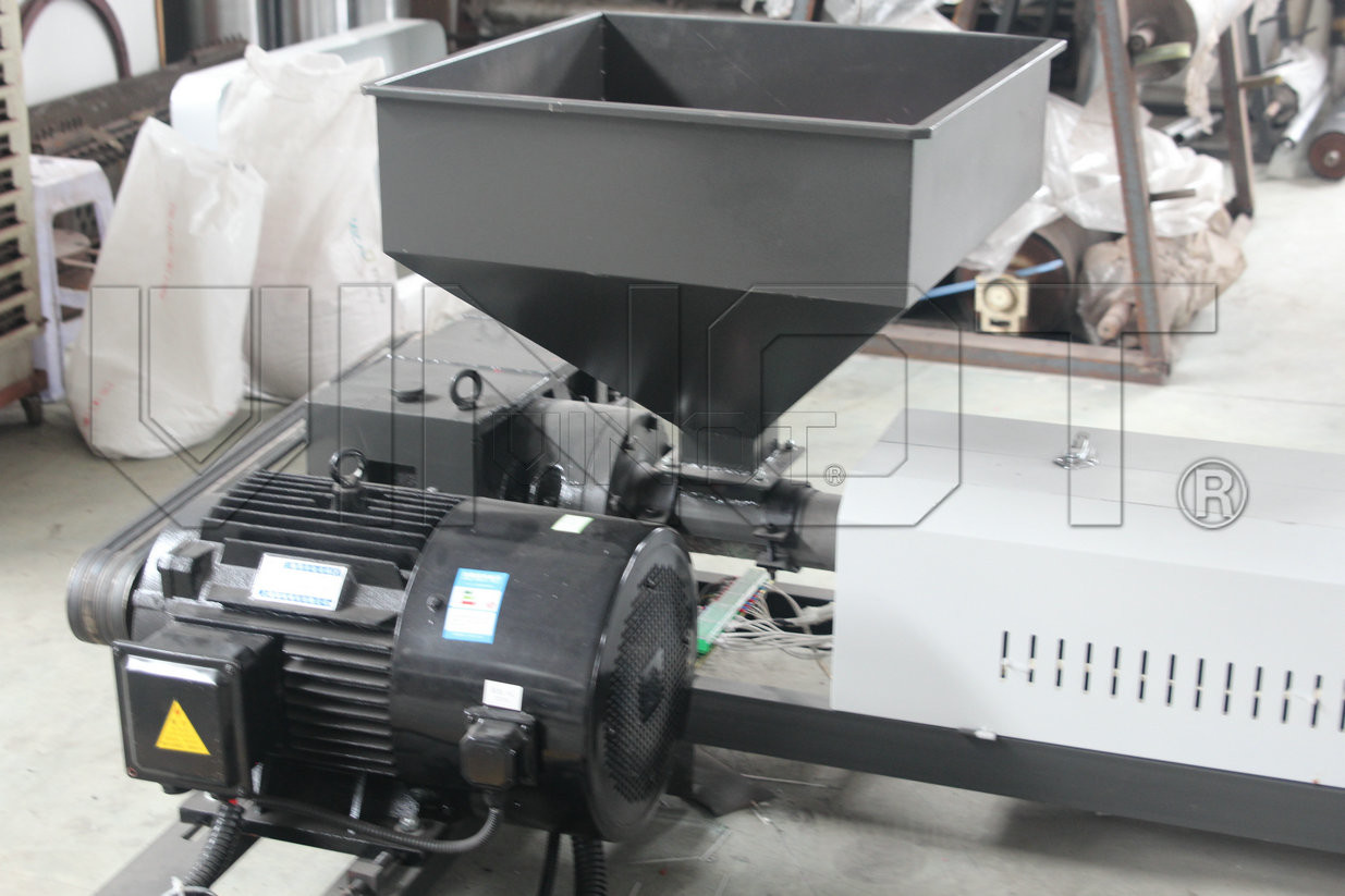 China Plastic Splitting Film Making Machine , PET Strap Production Line Various Model factory