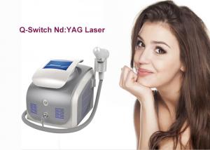 China Compact Q Switched Nd Yag Laser Tattoo Removal Machine 1 - 10Hz Frequency factory