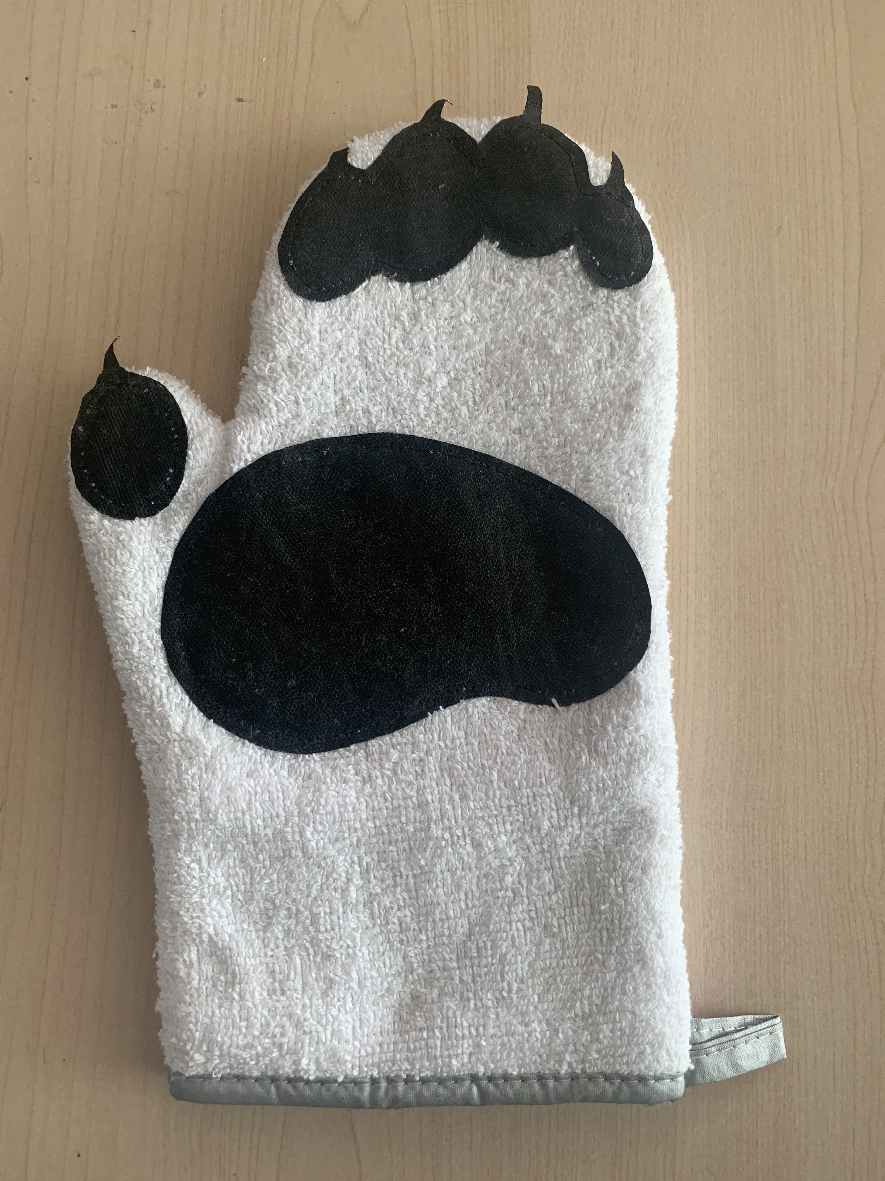Buy cheap Heat Resistant Terry Cloth Oven Mitts With 5 Fingers Bear Paw Decoration from wholesalers