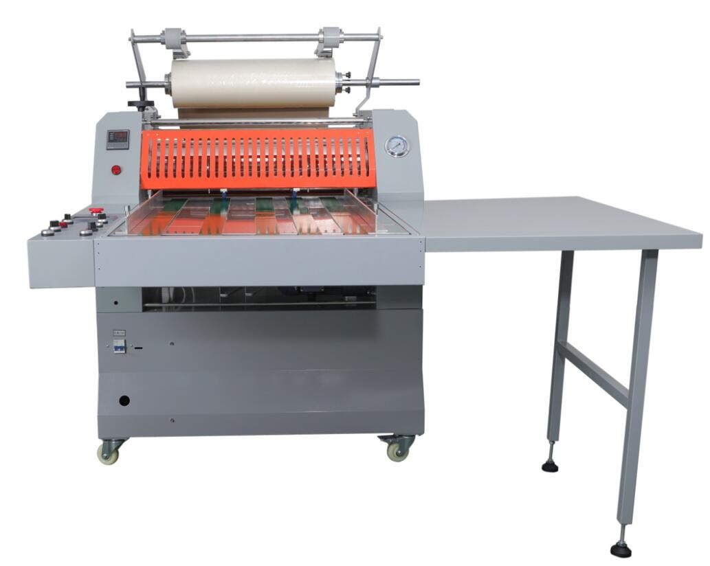 China 220v 50hz Book Lamination Machine , 4000w Paper Roll Lamination Machine factory