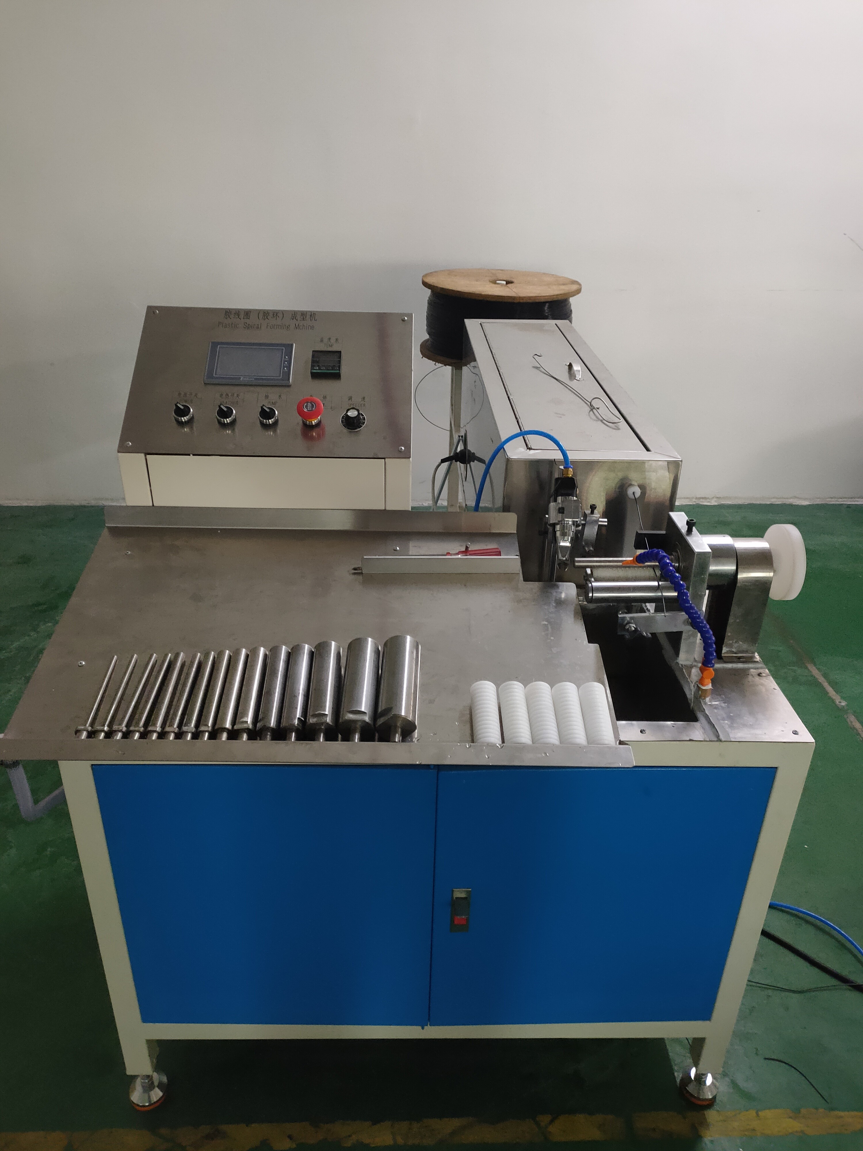 China Touch Screen Automatic Pvc Plastic Spiral Forming Machine, 220v/50Hz Pvc Plastic Coil Making Machine factory