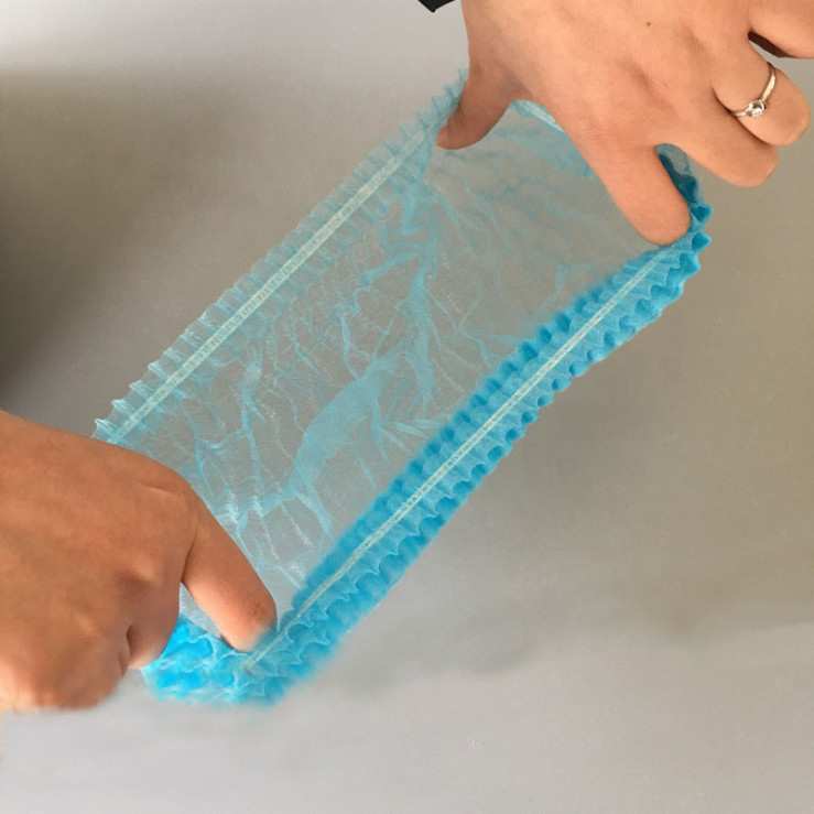 China 15mic Disposable Plastic Hotel PE Shower Cap Non Toxic OEM Elastic Band factory