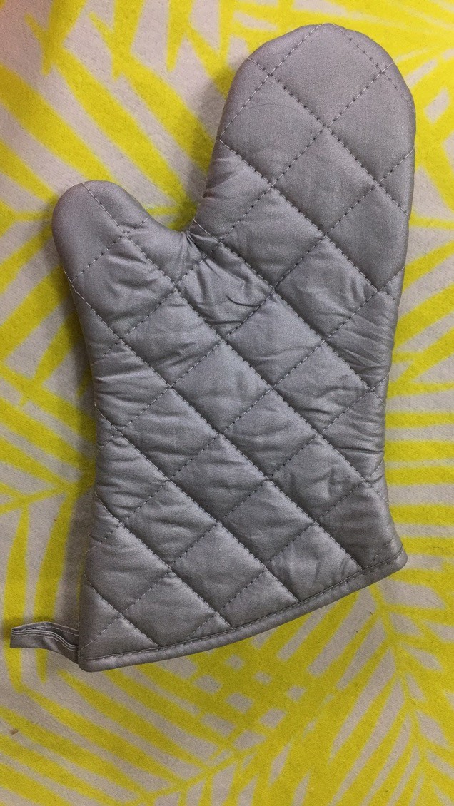 China Customized Patterns   Baking Oven Gloves , Microwave Oven Gloves Easy Slip On factory