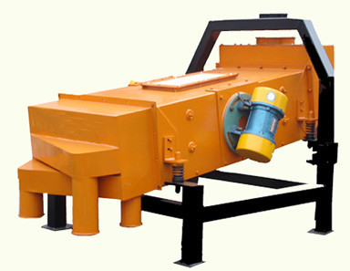 China Carbon Steel Biomass Linear Vibrating Screener 5T/H Rust Resistance factory