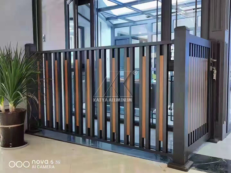 China Easy Assembly Guardrail Aluminium Door Frame Profiles For School Restaurant factory