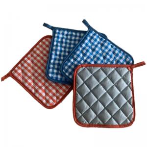 China New Design Multi Color Grid Cotton Cloth Hot Pad Holders For Kitchen Cooking factory