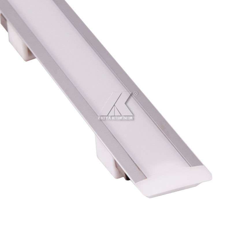 China 5.8m Length T5 Temper Aluminium Extruded Profiles For LED Acrylic Sign factory