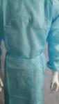 PE Laminated Level 1 Disposable Isolation Gowns Waterproof Nonwoven Isolation