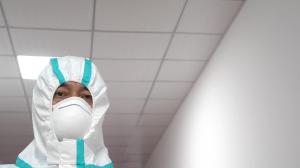 China S&amp;J White working protective hooded coverall SMS nonwoven disposable waterproof coverall factory