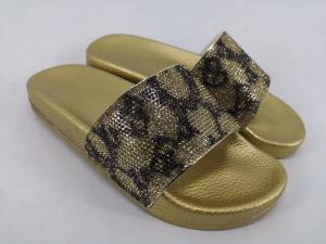 China Casual Lady Slide Sandals , Walking Ladies Outdoor Slippers factory