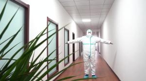 China Cheap disposable non woven protection medical coverall type 4 5 6 microporous factory