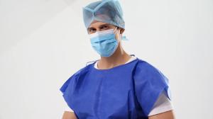 China S&amp;J Disposable Patient Gown Eco Friendly Non Woven Medical Gown Sterile Reinforced factory