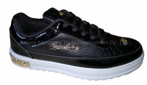 China Fashion Shoes Walking Sneaker Shoes 2021 Factory Men Running Shoes Casual Shoes Sports Shoes Injection Shoes factory