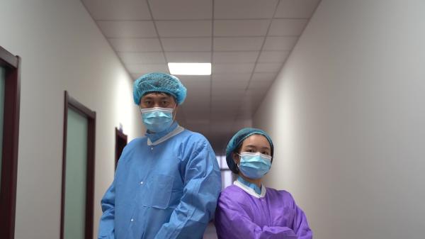 S&J Disposable Lab Coats Hospital Uniforms Full Length Lab Jacket and Medical