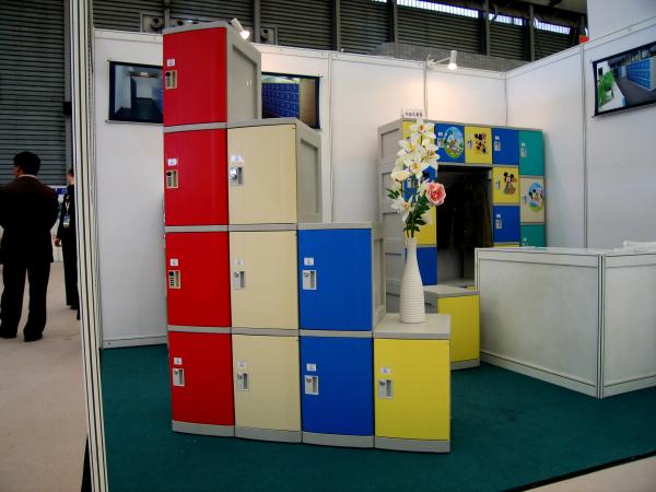 Smart Red Fitness Center Lockers With On - Site Assembly Eco-friendly CE