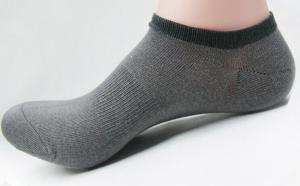 China Mens Plain Bamboo Socks with Grip factory