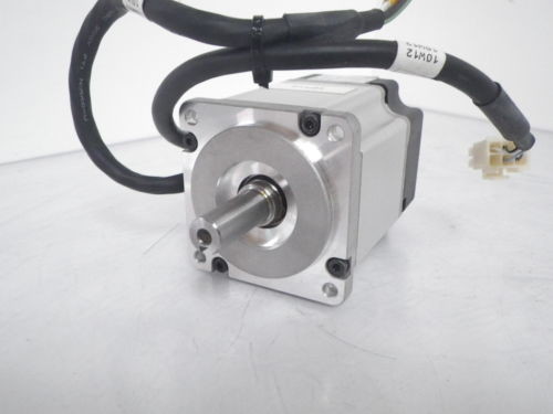 China OMRON AC SERVO MOTOR R88M-G20030H-Z 200 VAC WITH INCREMENTAL ENCODER SPECIFICATIONS factory