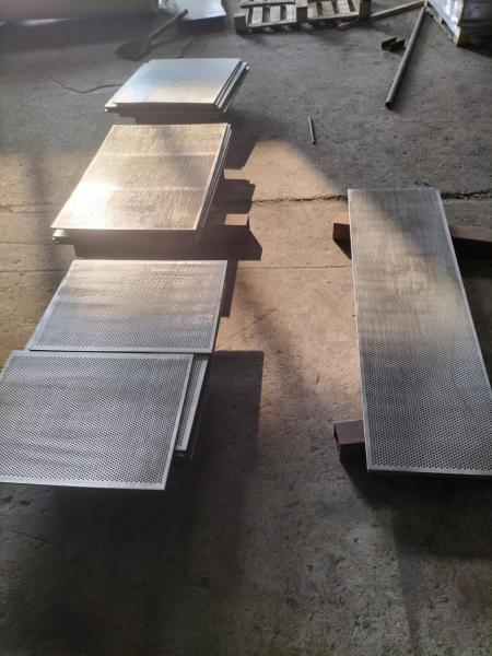 Hot Selling Customized Agricultural Harvester Spare Parts Perforated Metal Mesh