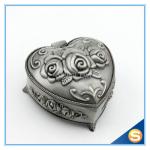 Simple Wholesale Custom Vintage Jewelry Box in Metal