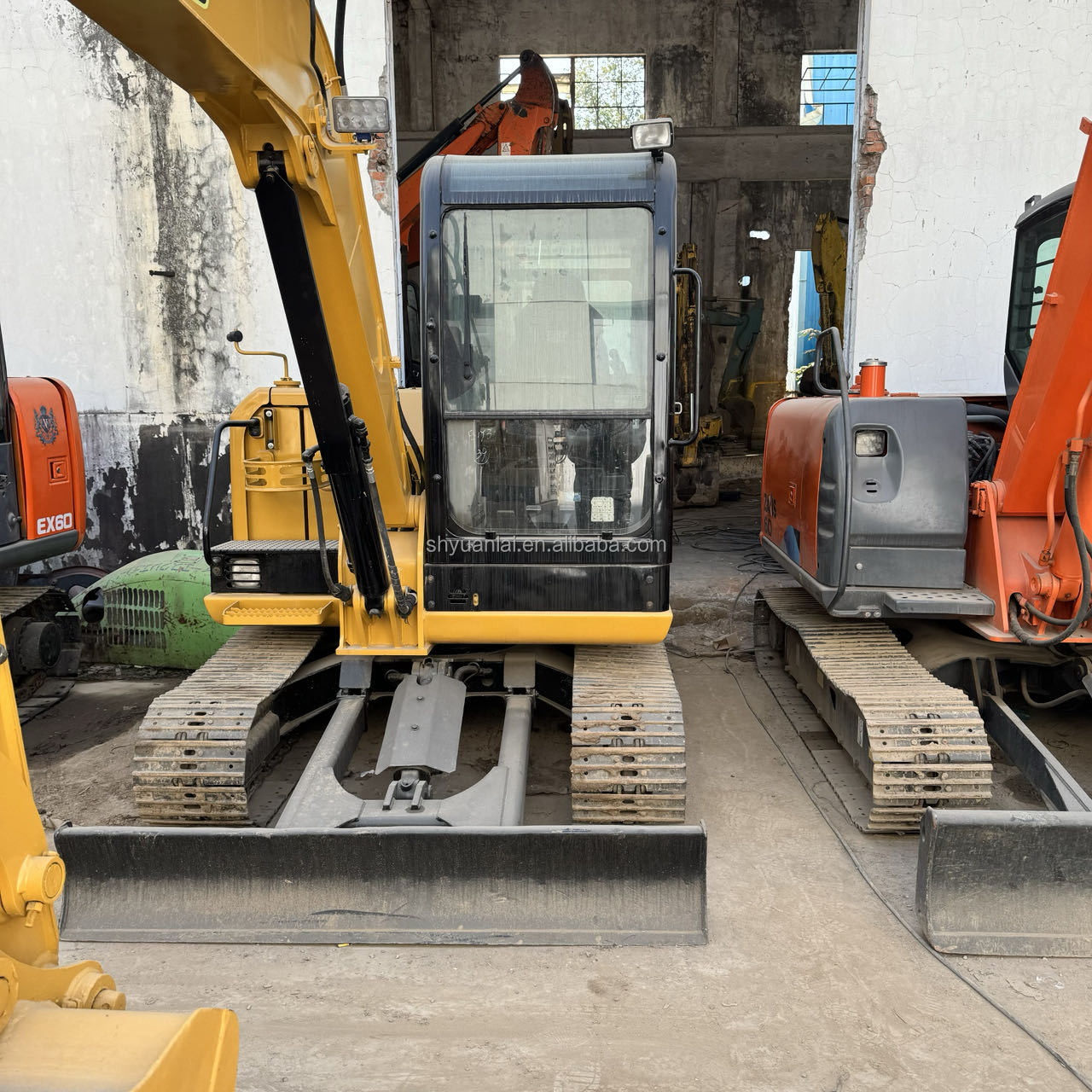 Original Hydraulic Cylinder Used CAT306-E2 Excavator with and Overall Soft Steel Design