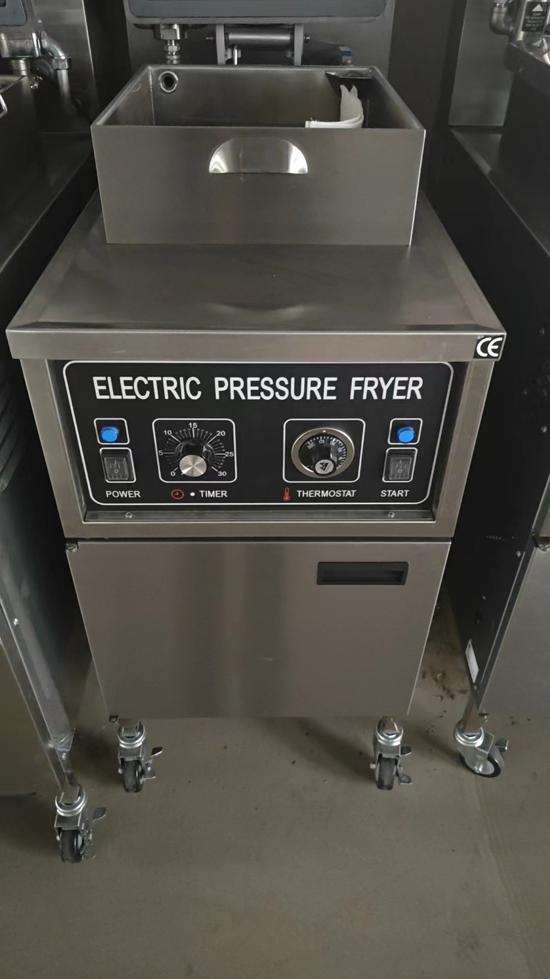 Electric Mechanical Panel 25L Without Oil Filtration Chicken Pressure Fryer