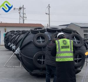 China Large Size Pneumatic Rubber Fender Yokohama Type Marine Rubber Fender factory