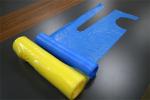 Colorful Plastic Aprons On A Roll , Disposable Kitchen Aprons Water Resistant