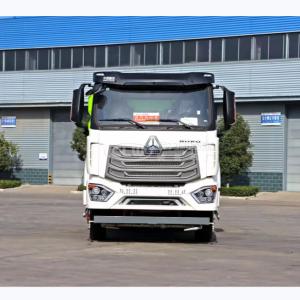 China Small Vacuum Road Sweeper Truck With 3-20km/H Sweep Driving Speed factory
