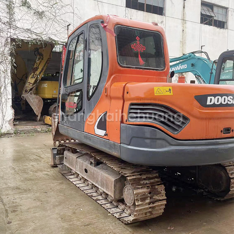 Used Engineering Doosan DX75 Crawler Excavator With 7350kg Operating Weight