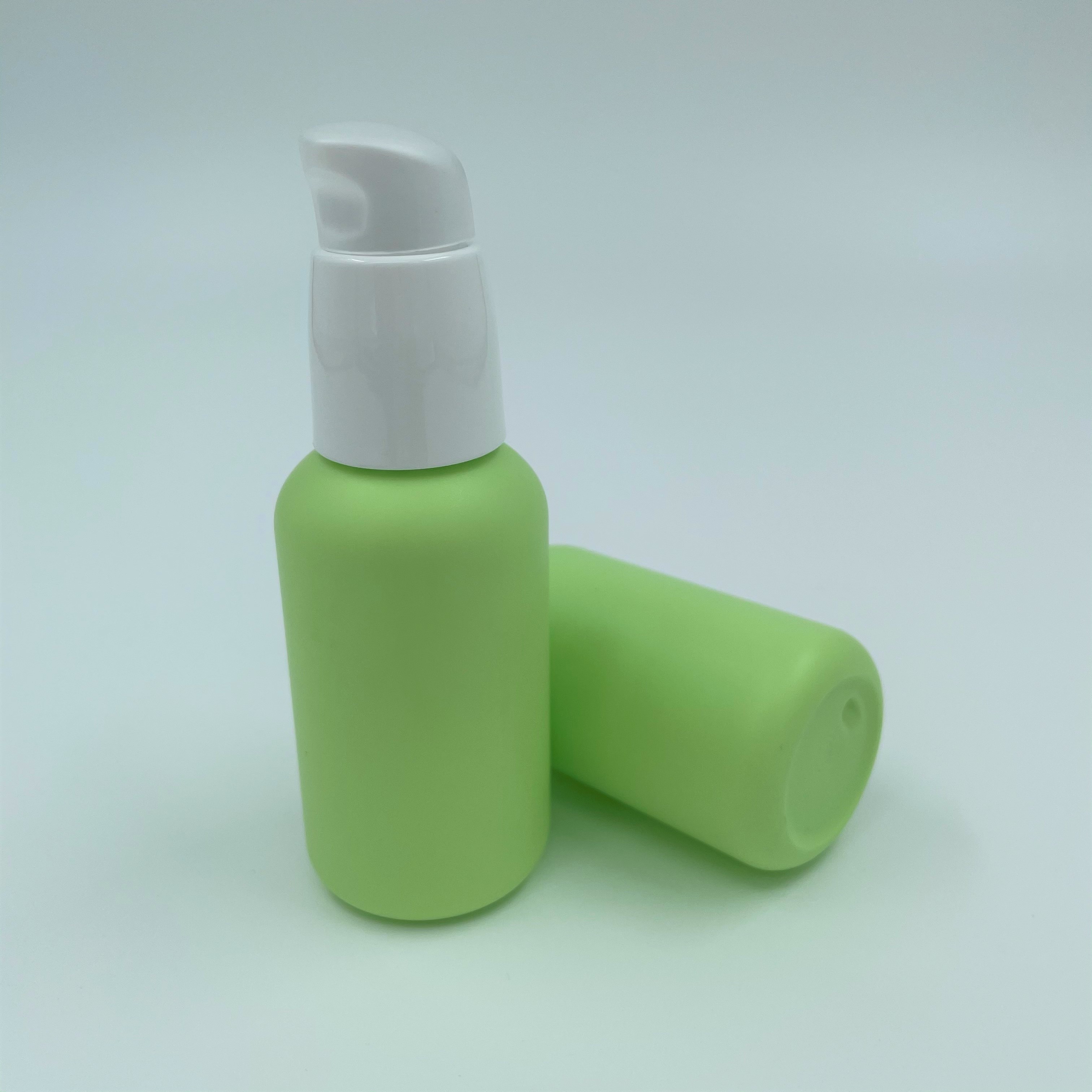 1.5oz 50ml Capacity PET Small Plastic Pump Bottles For Serum Essence