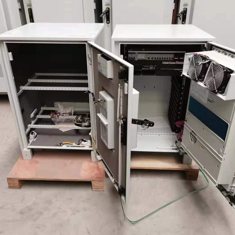 Customization Outdoor Telecom Equipment Cabinets 2000mm*650mm*650mm