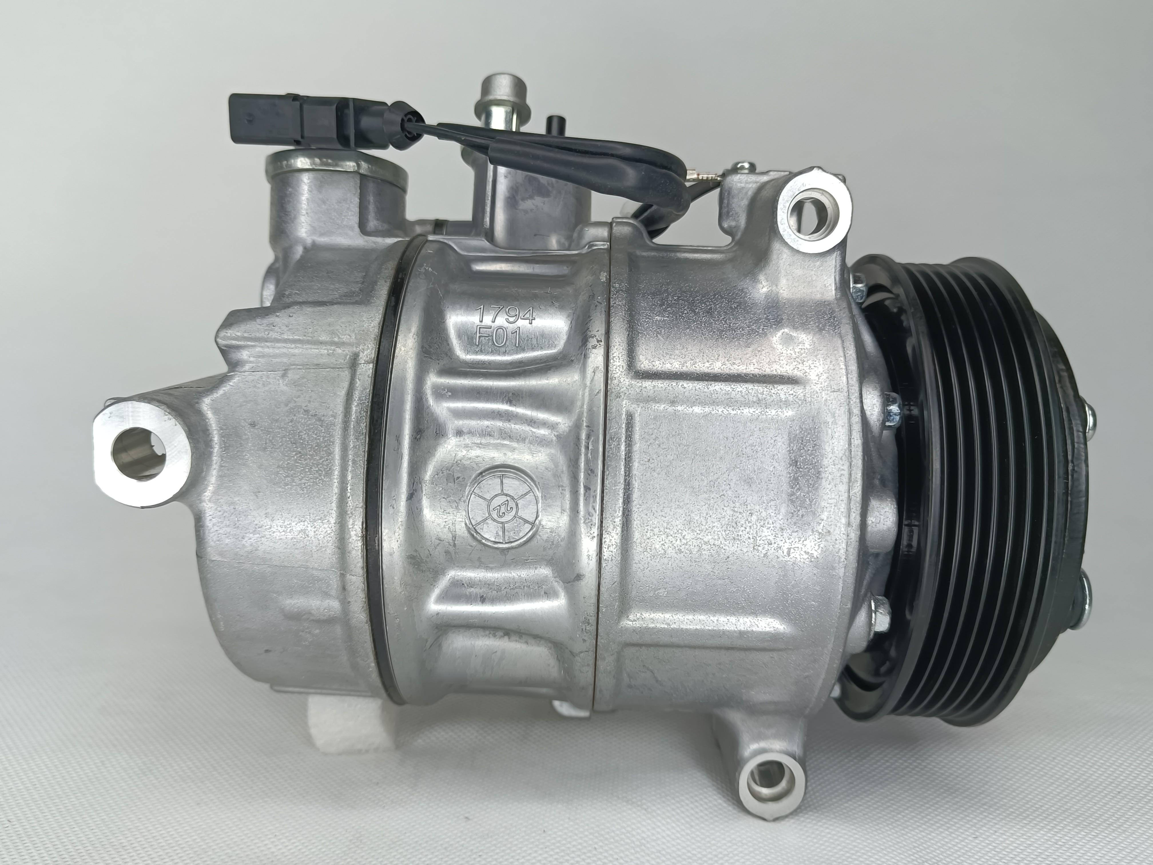 Auto Ac Conditioning Compressor For Porsche Boxster 2.0T 9P1820803DX 9P1820803D