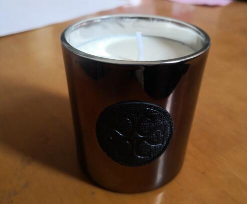 Decor & black glass scented candle with vanilla fragrance and package of gift box