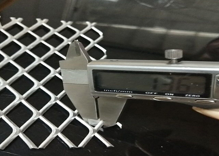 8x12mm Diamond Hole Galvanized Expanded Wire Mesh 0.5mm Thickness