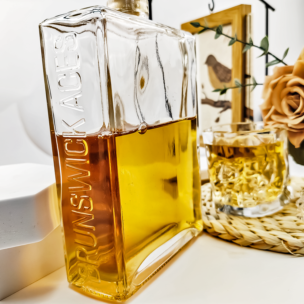 200ml Transparent Whiskey Glass Bottle with Lid The Newest Flat Bottom Square Design