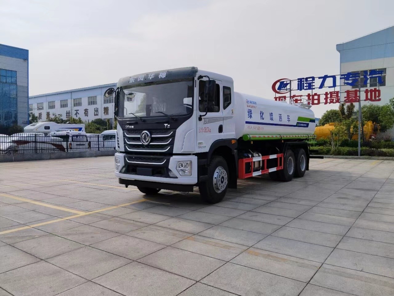 3000Gallons Drinking Water Truck 10-12Tons Truck Tankers For Water Transport