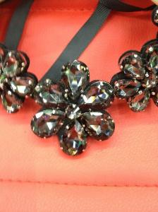 China Sensational Crystal Flower Necklace / Black Statement Necklace Crystal Beading factory