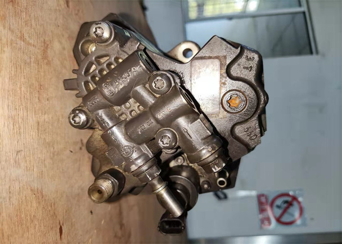 2nd Hand Cummins Fuel Injection Pump 6D107 For Excavator PC200-8 3955153 4988593