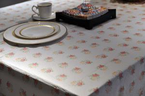 China Decorative Airlaid Plastic Lined Paper Tablecloths , Xmas 54x108 Table Cover factory