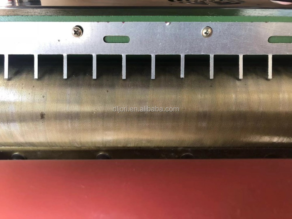 Hot Melt Glue Spreader Coating Machine for Rat Glue Trap