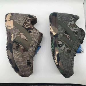 China Wear Resistant Men's Camouflage Sneakers Outdoor Camo Training Shoes factory