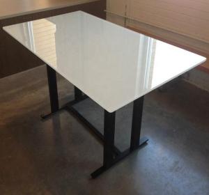 China EN12150 Certified Silk Screen Printed Table Top for Dining and Living Room Decorations factory