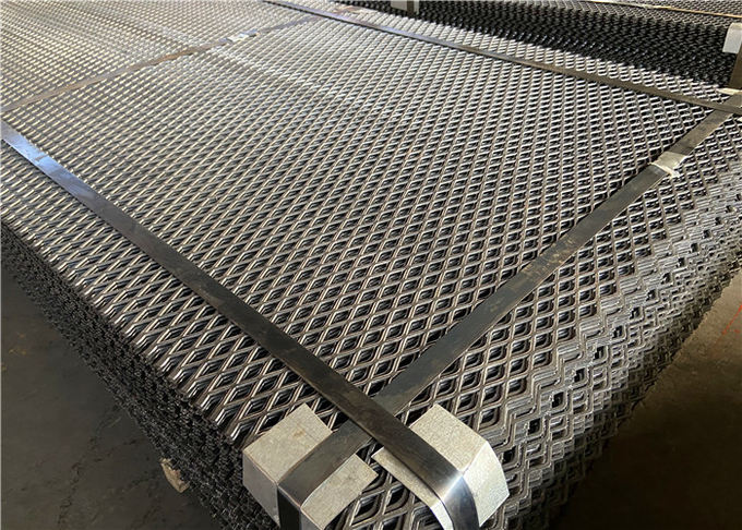 10 * 20mm Diamond Hole Expanded Wire Mesh PVC Coated For Ceiling Decorative