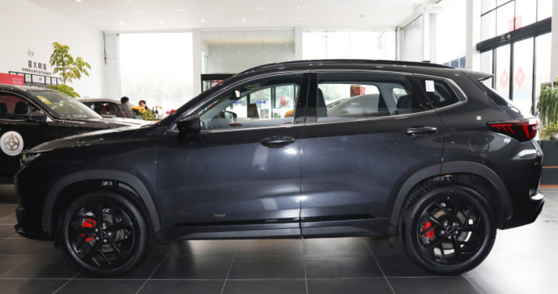 Exeed LX 2023model 2.0TGDI 400T DCT Chengfengqi version compact SUV 5 Door 5 seats SUV