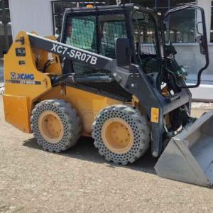 China Used 2023 XCMG XC7-SR07B Skid Steer Sweeper | with Sweeper &amp; Bucket Attachments | CE, Construction, Road Cleaning factory