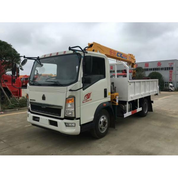 Red Light Duty Commercial Trucks , 4 * 2 Sinotruk Howo 3t Left Hand Drive Truck Crane