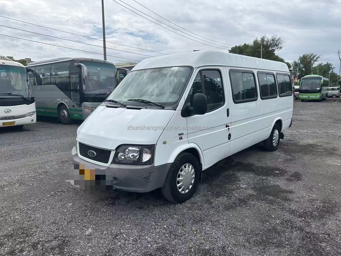 3 Emission Standards 17-Seat Tourist Bus with Diesel Fuel and Manual Transmission