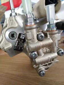 China Geniune New BOSCH Fuel Injection Pump 0445020045 for komatsu 6754-71-1012 PC200-8 injection pump factory