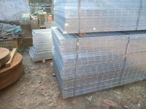 China HDG Flat Bar G303/30/100 Industrial Steel Grating factory