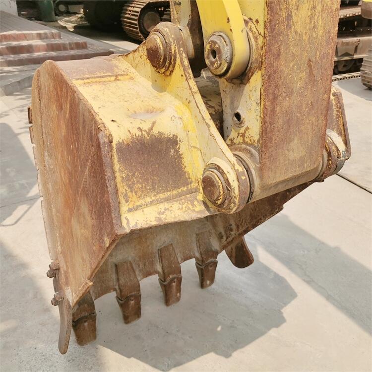 Get Your Hands on This 14 Ton Komatsu PC138 Second Hand Excavator with Cummins Engine